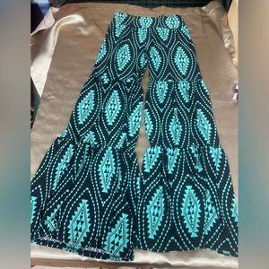 Women’s boutique bell bottom pants